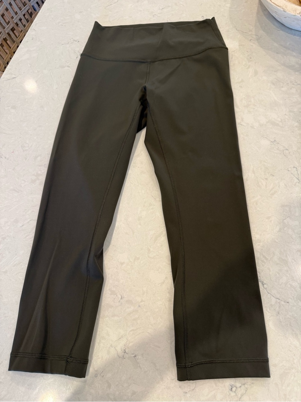 lululemon athletica Performance Capri Leggings